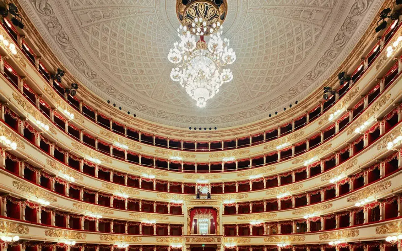main photo