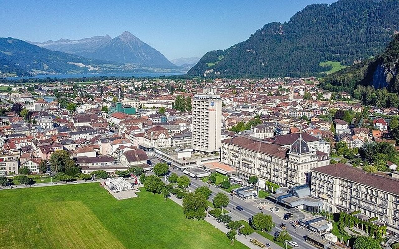 Interlaken - Lakes, Mountains & Adventures — photo 4