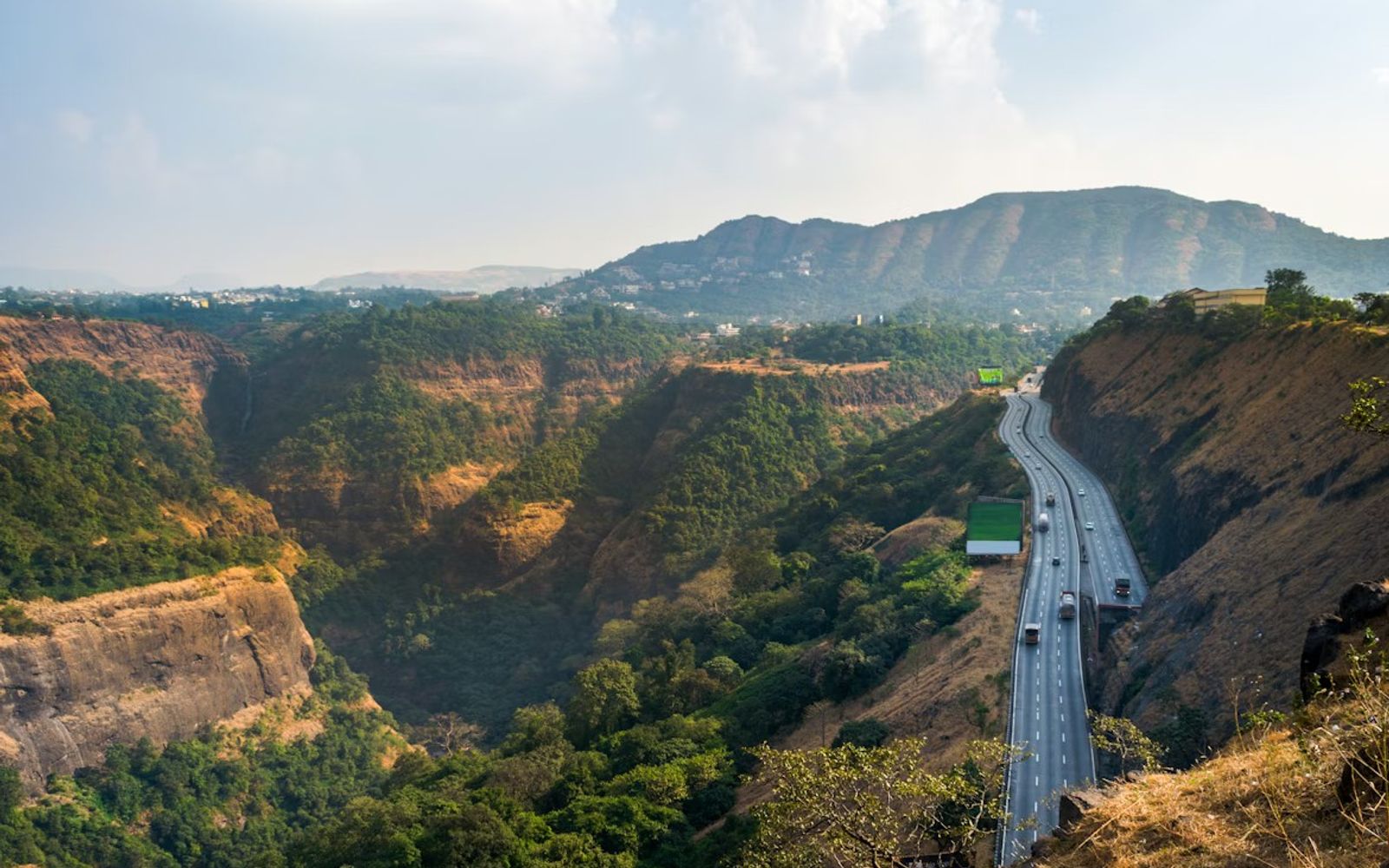 2 Nights / 3 Days Lonavala & Khandala Tour