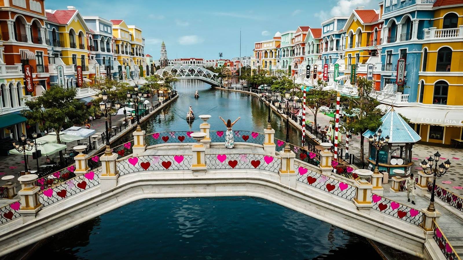 Vietnam: A Journey Through Culture, History, and Natural Wonders