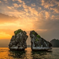 Postcard Vietnam: Halong Bay Cruise & Ba Na Hills Adventure