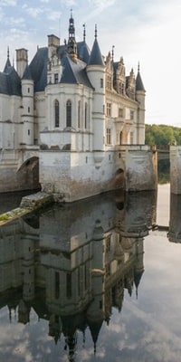 All day trip audioguided tour of Loire castles with transportation from Paris