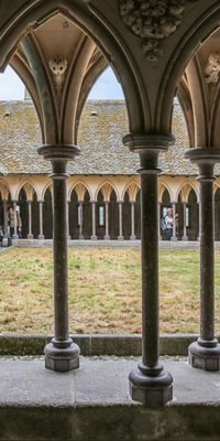 Guided Tour of Mont Saint-Michel Day Trip from Paris with transportation