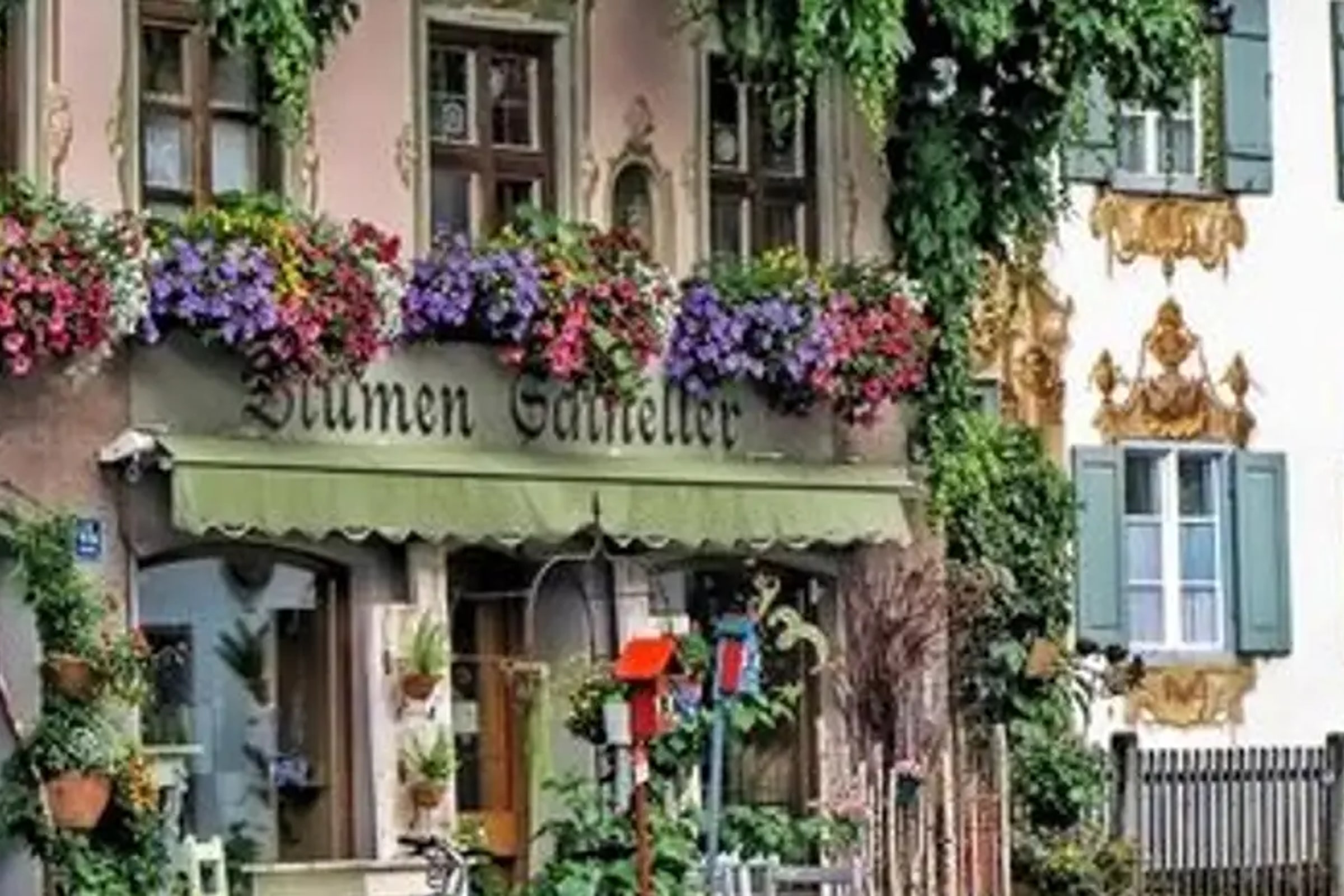 Germany Suburb Day Tour from Munich: Neuschwanstein & Linderhof Castle