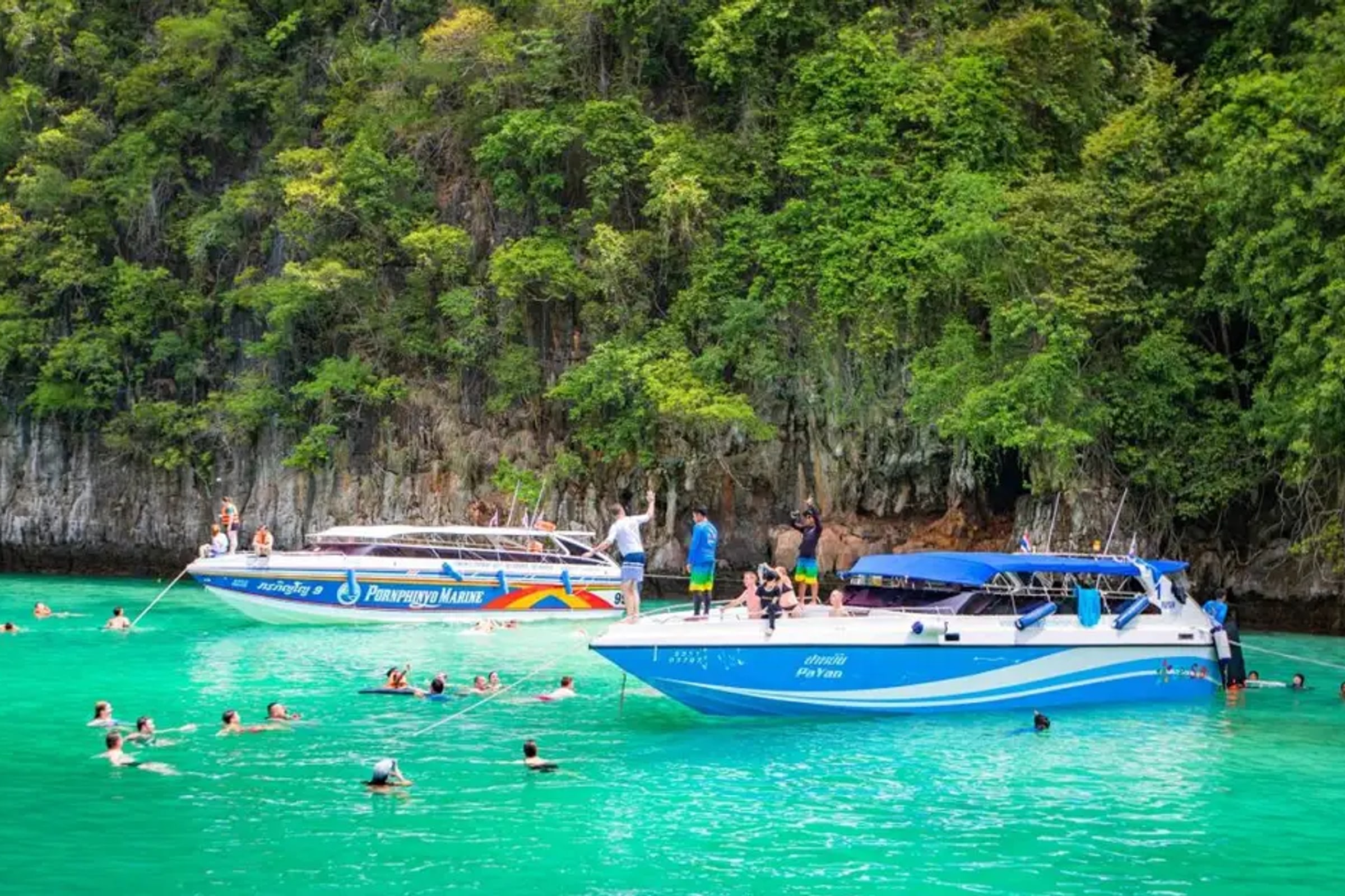 Phi Phi & Bamboo Islands Trip