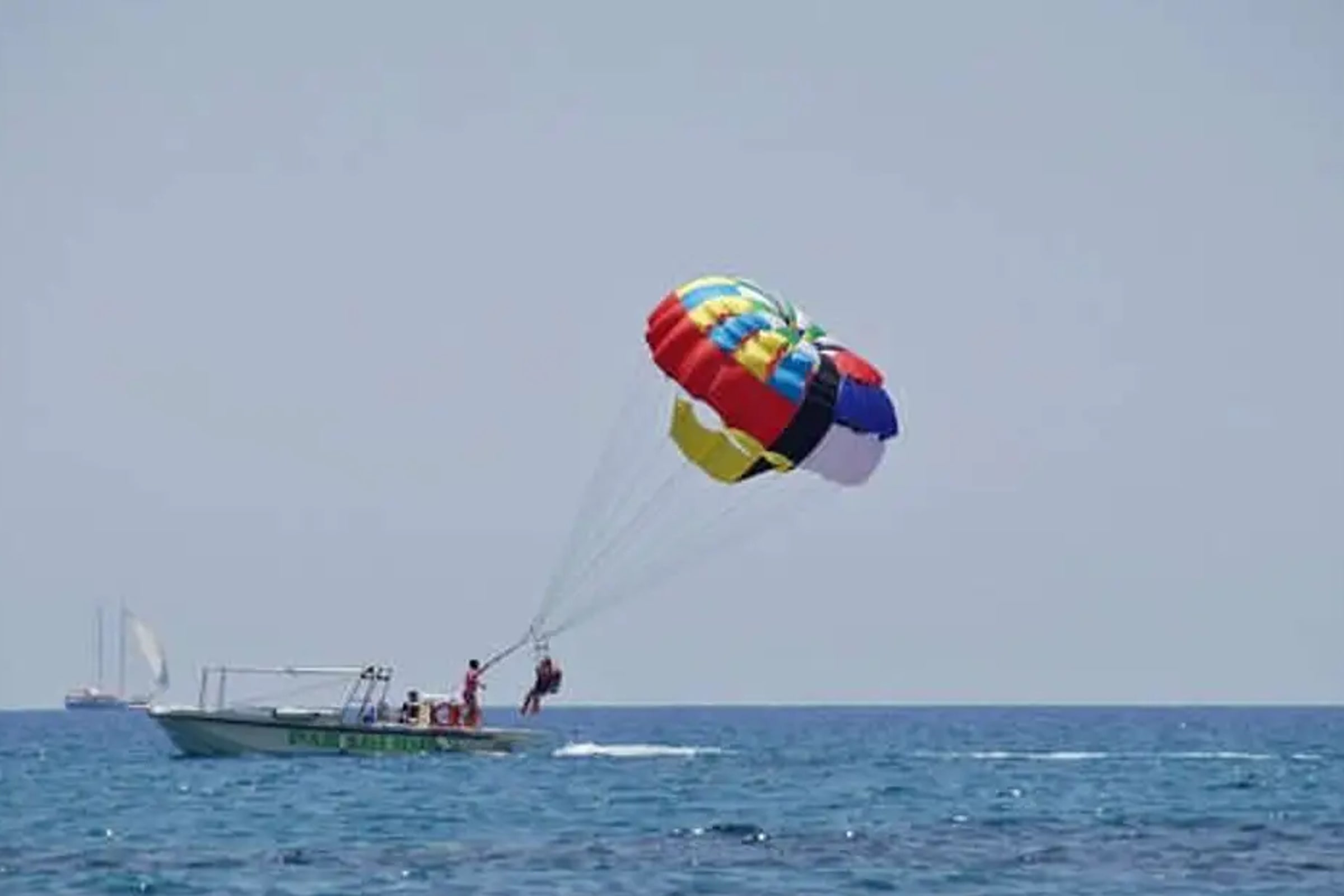 Koh Larn Speedboat Day Trip from Pattaya with Lunch and Water Activities