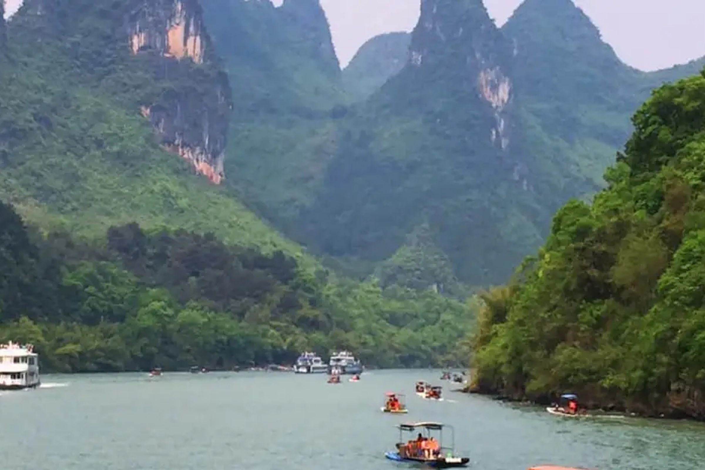 Li River Cruise and Yangshuo Private Day Tour