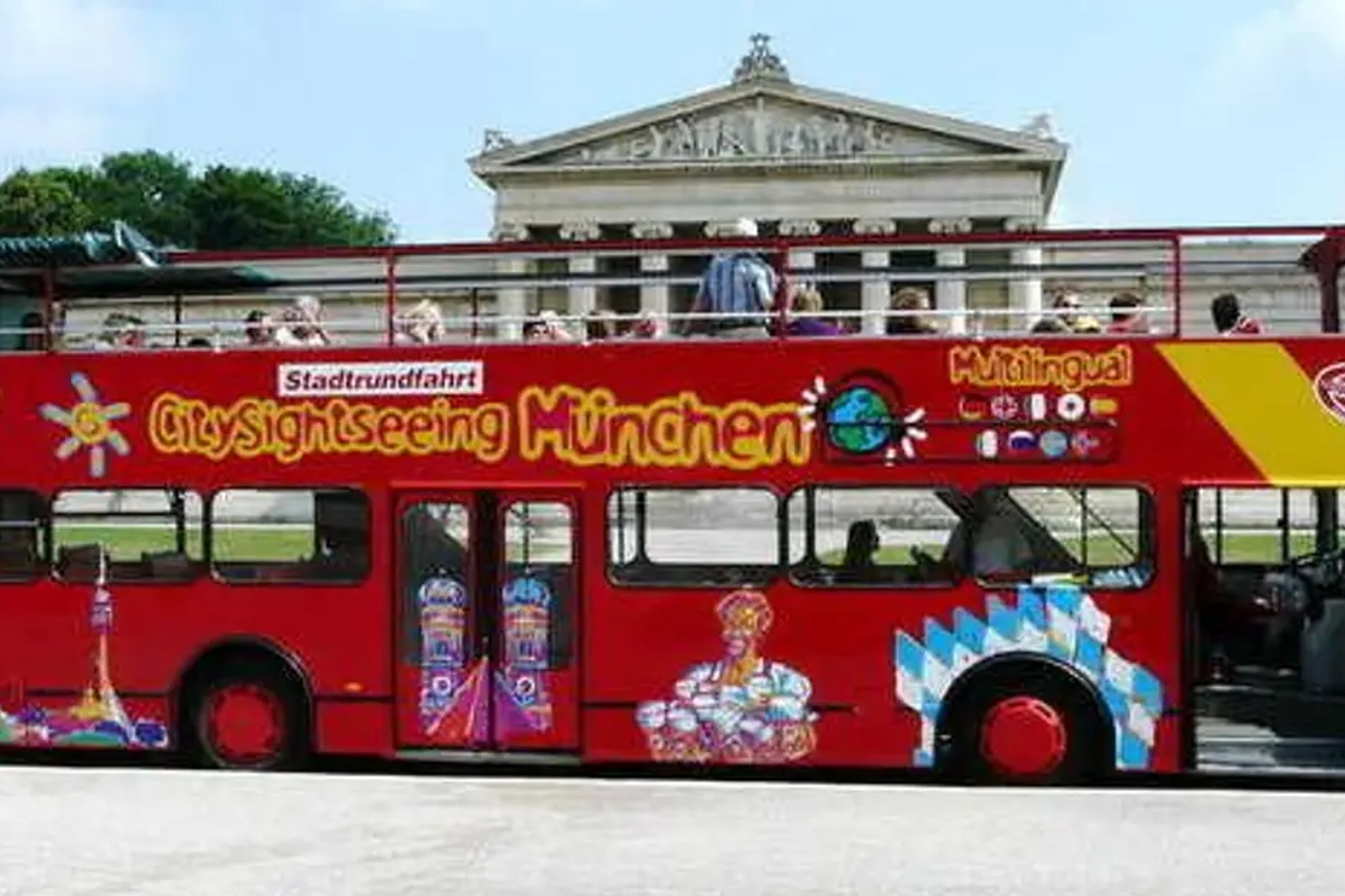 One hour city sightseeing bus tour in Munich