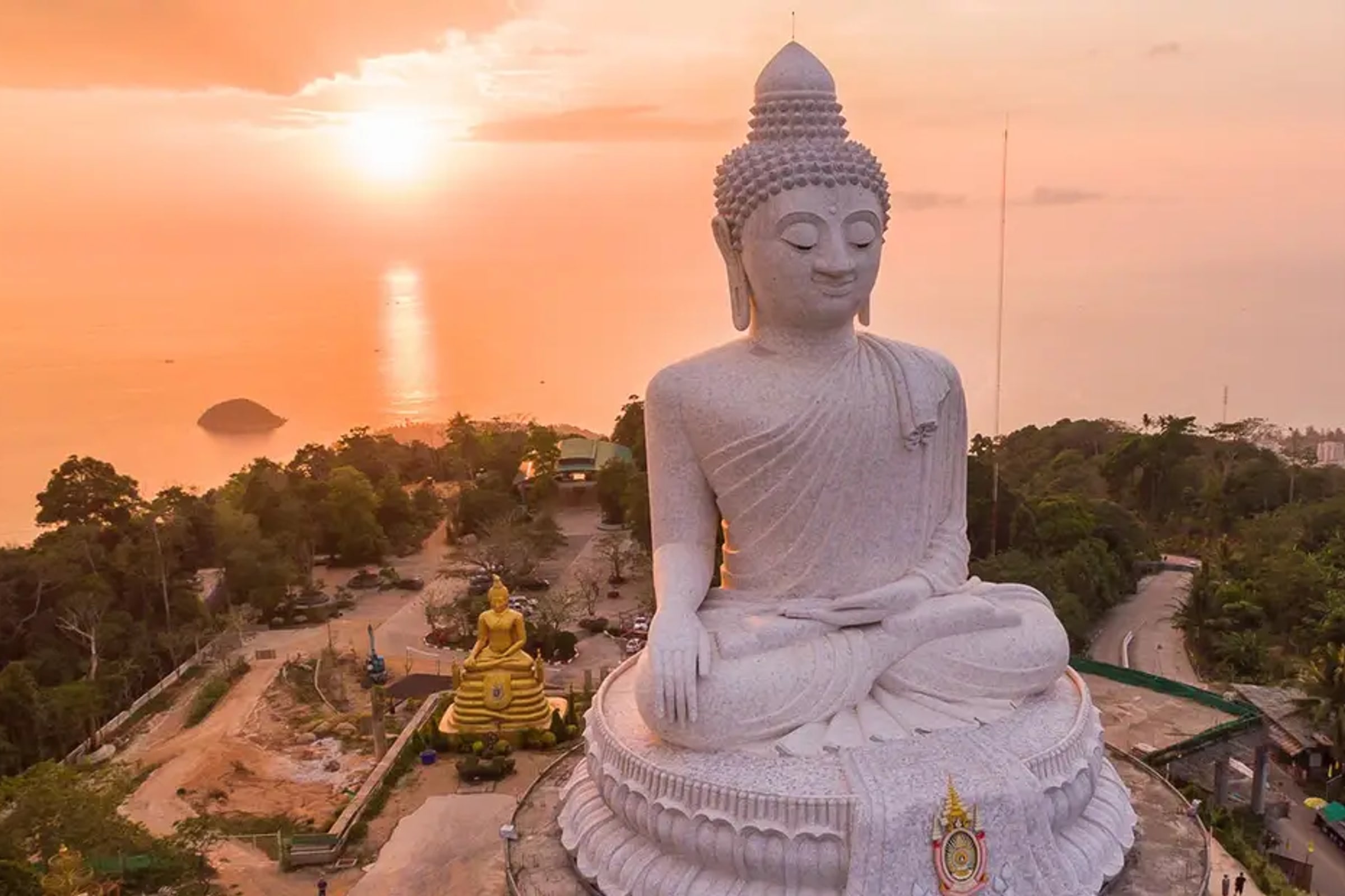 Phuket Discovery Half Day Tour by Travstore