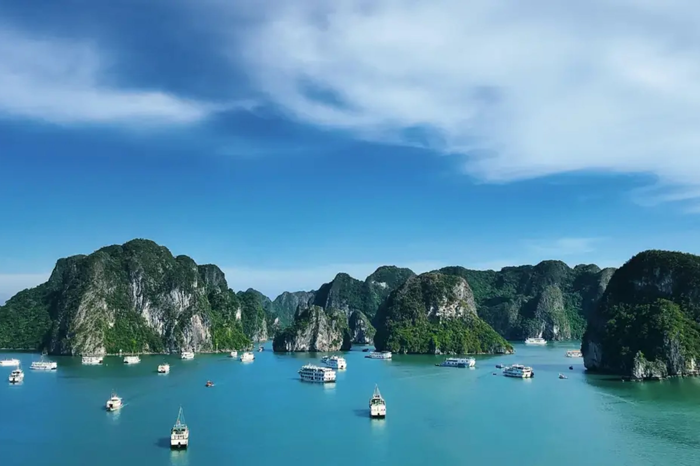 Halong Bay Day Tour from Hanoi
