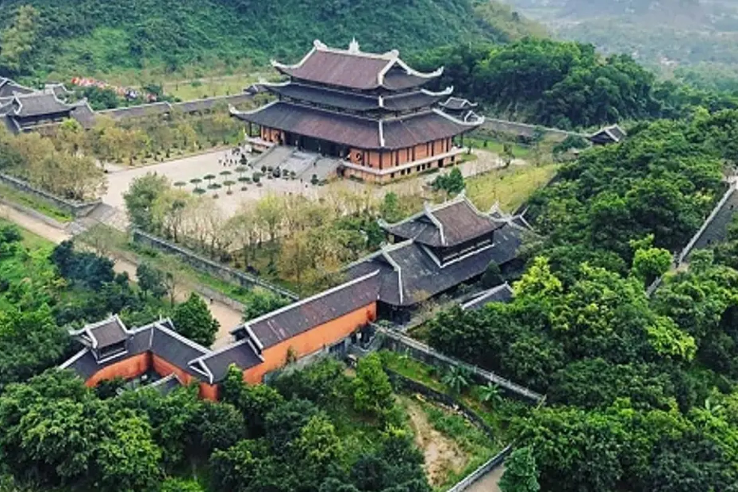 Majestic Trang An Tour