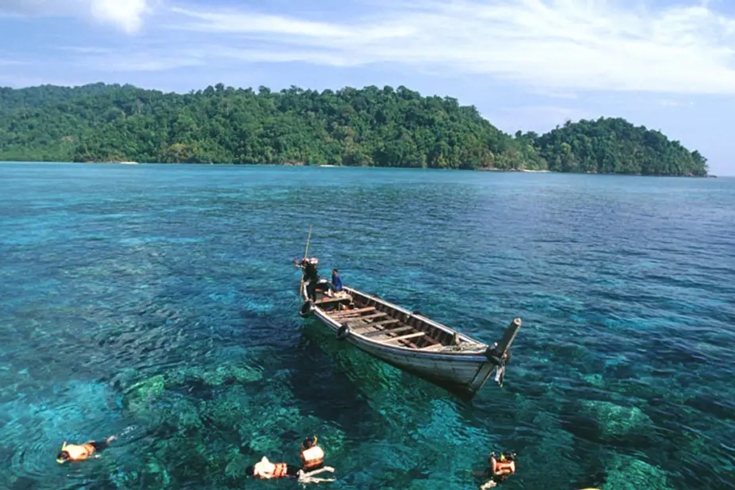 James Bond Island and Phang Nga Bay Day Tour by Longtail Boat with Sea Canoeing