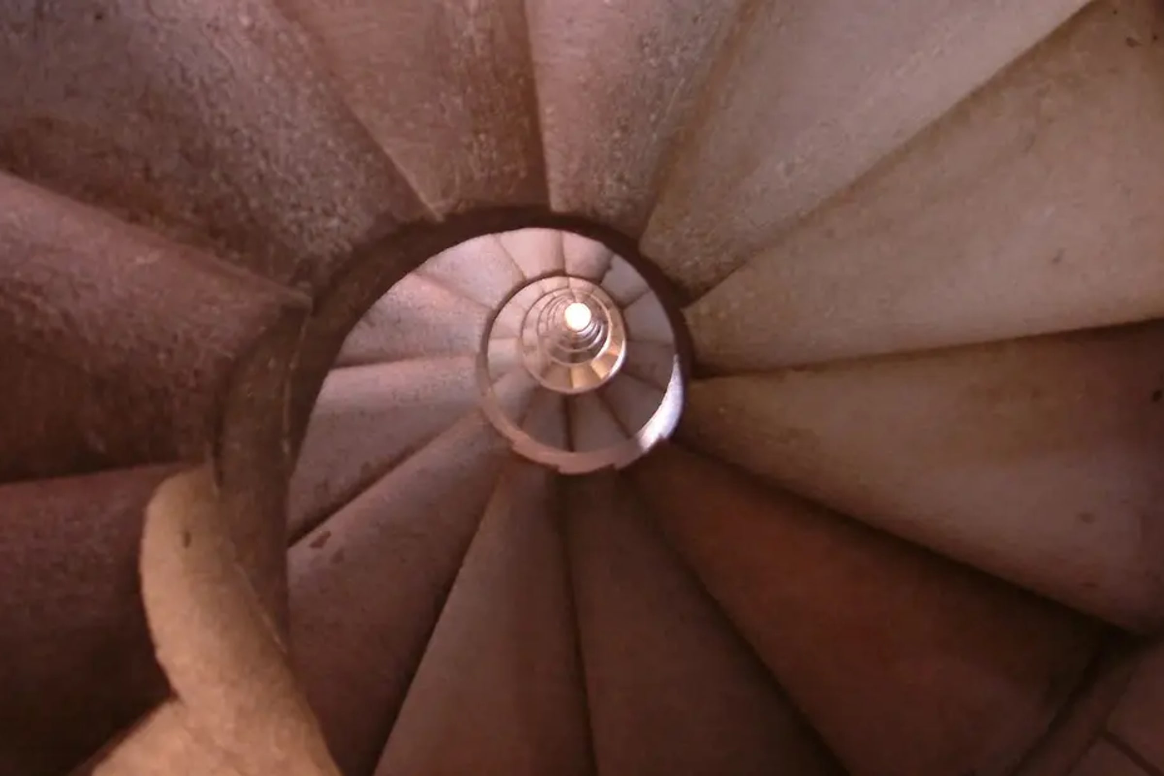 Sagrada Familia Guided Tour and Fast Track Access by Amigo Tours
