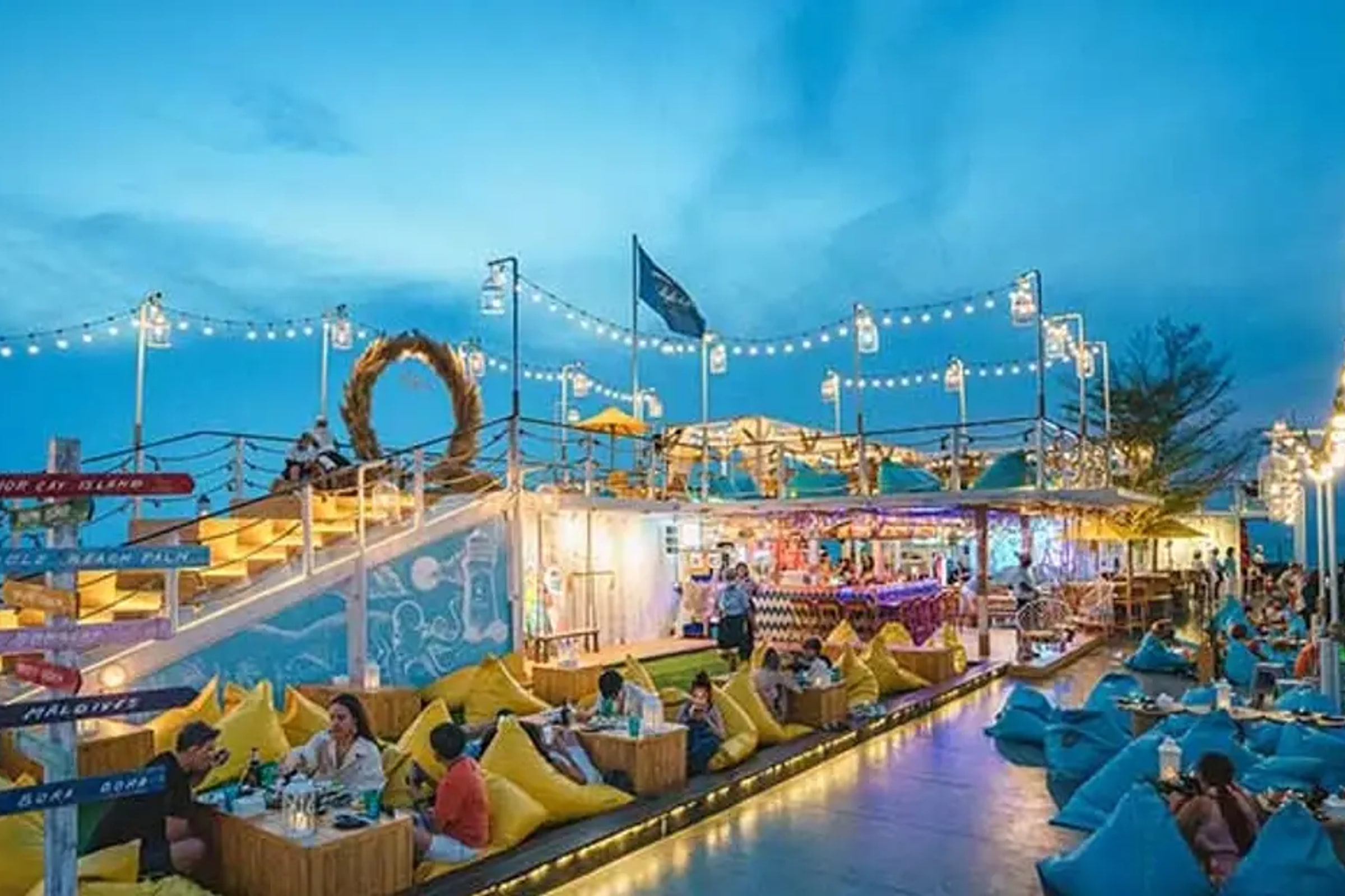 Tappia Floating Cafe Pattaya