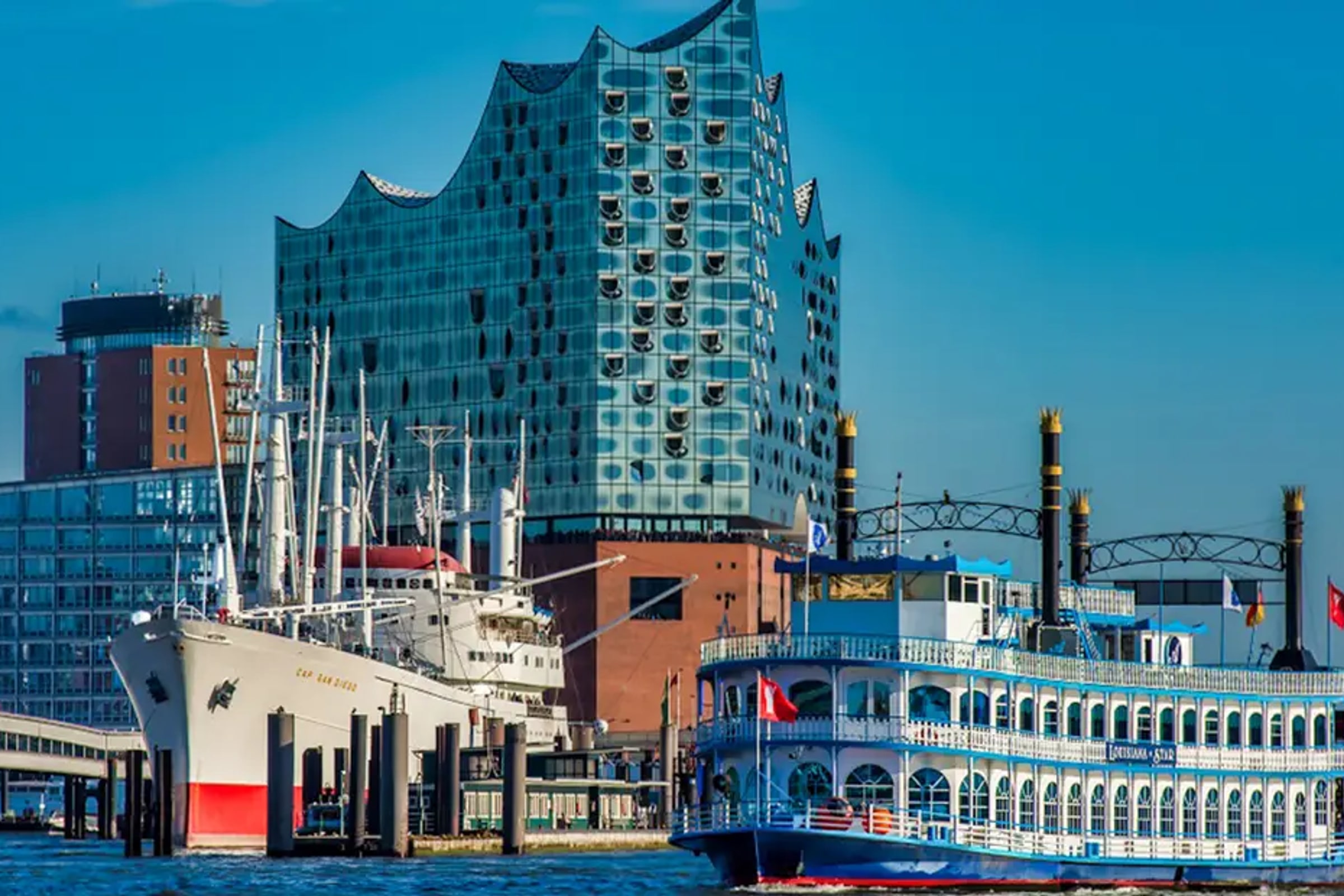 Hamburg One-Hour Harbor Cruise Tour
