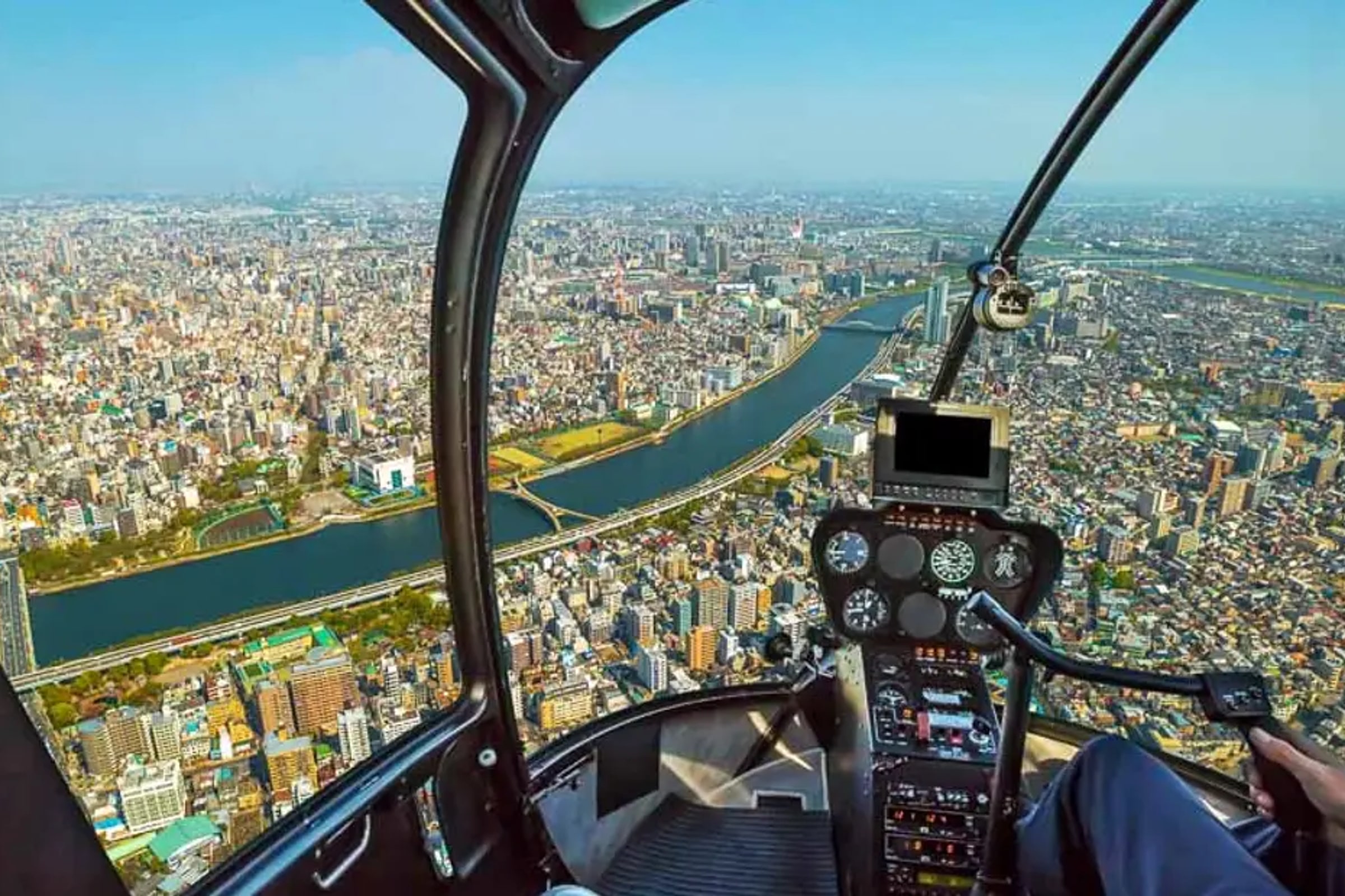 Mt. Fuji Helicopter Experience from Tokyo