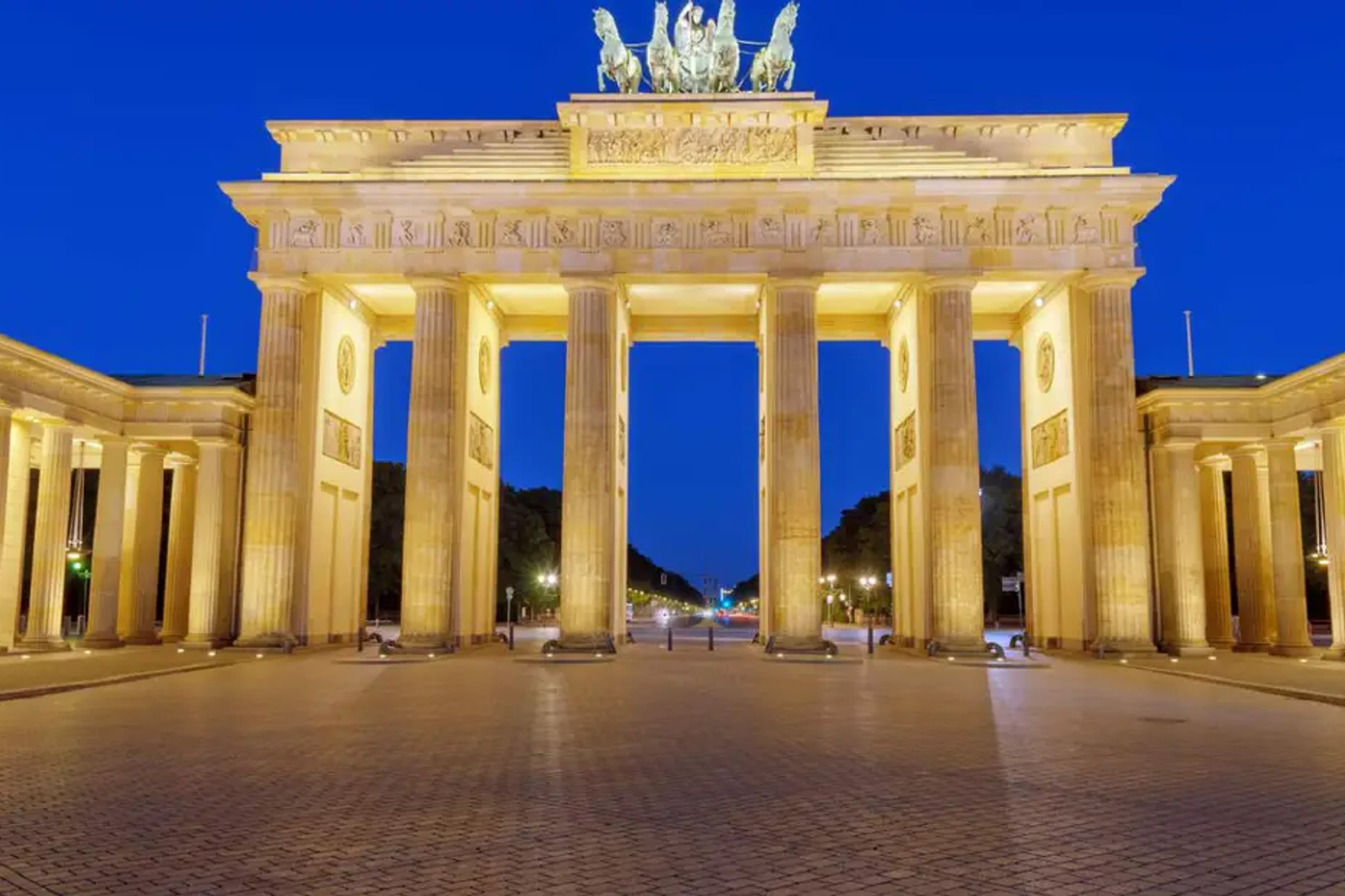 Berlin Hop-On Hop-Off Sightseeing Bus & Boat Tour (24 or 48 Hours)