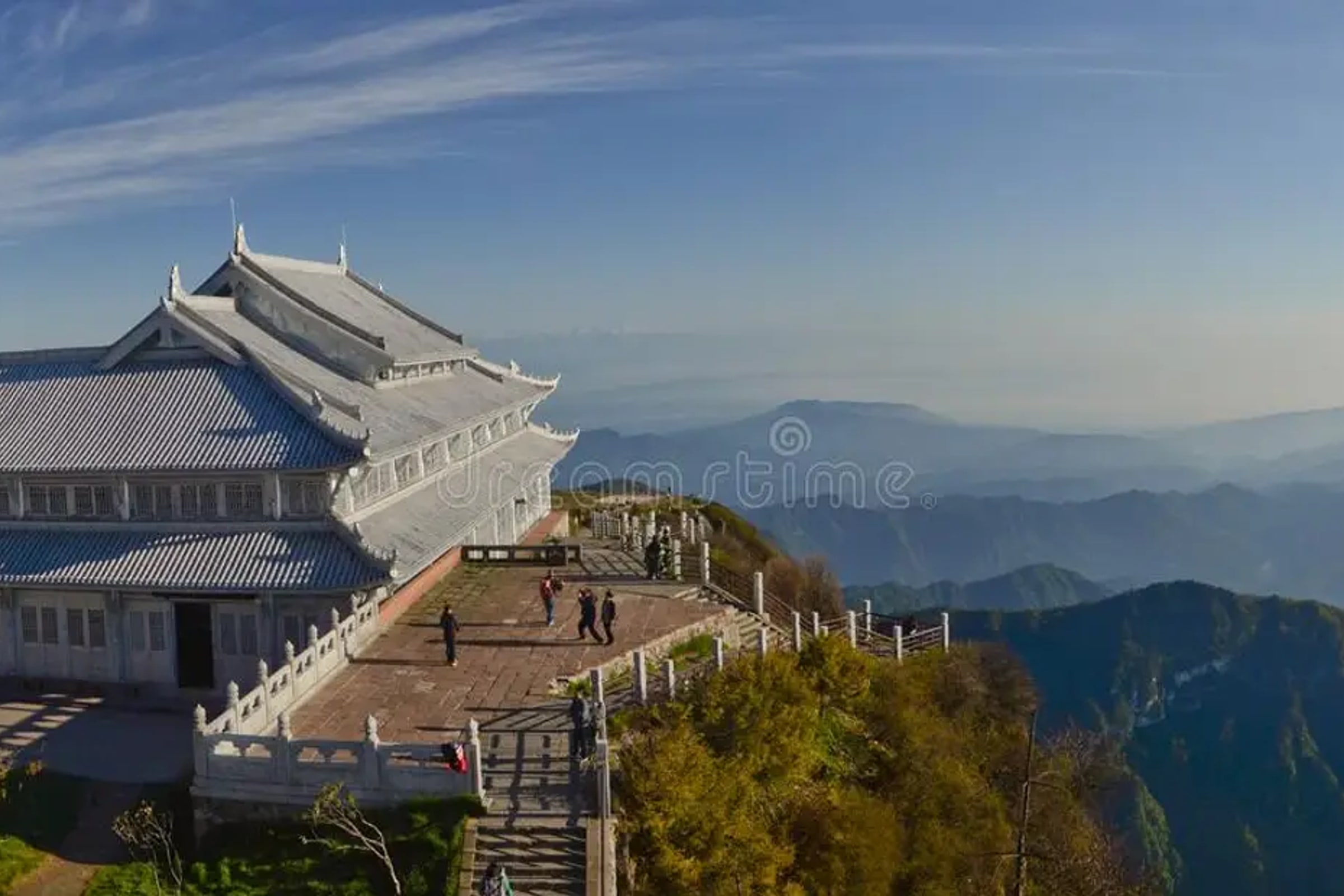 Chengdu to Mount Emei Scenic Area Private Day Tour (Leshan Giant Buddha)