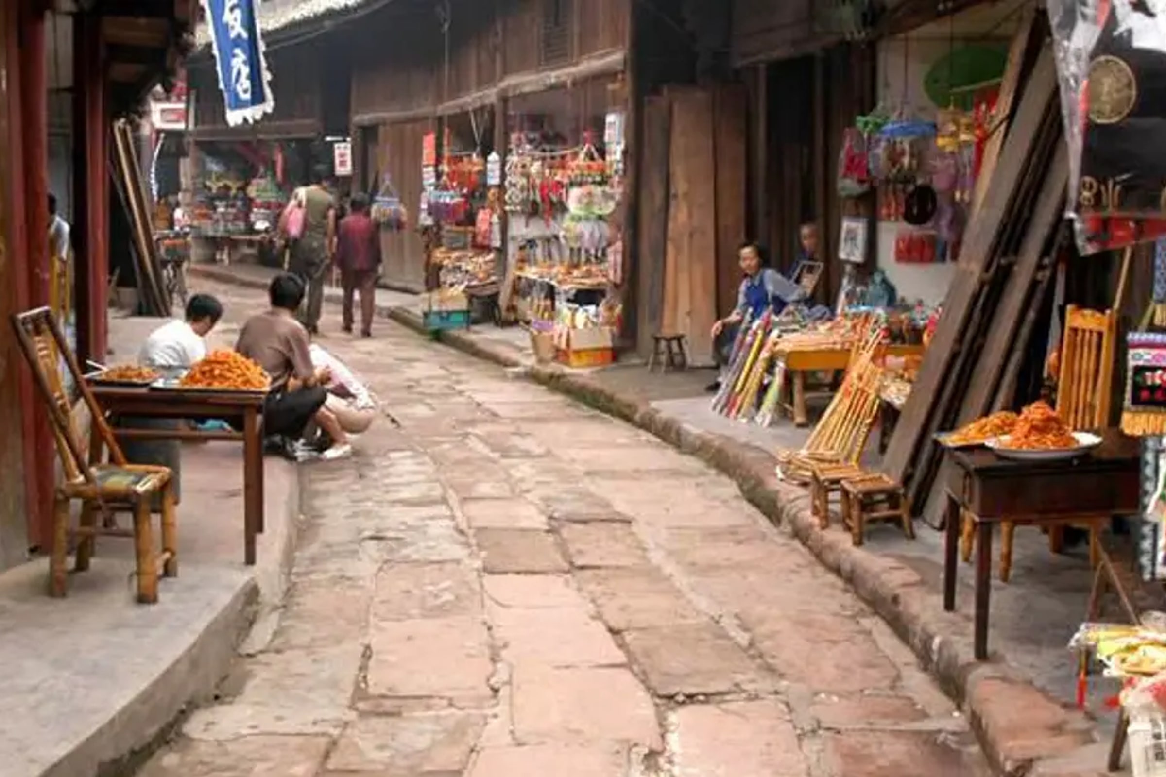 Huanglongxi Historic Town & Panda Research Center
