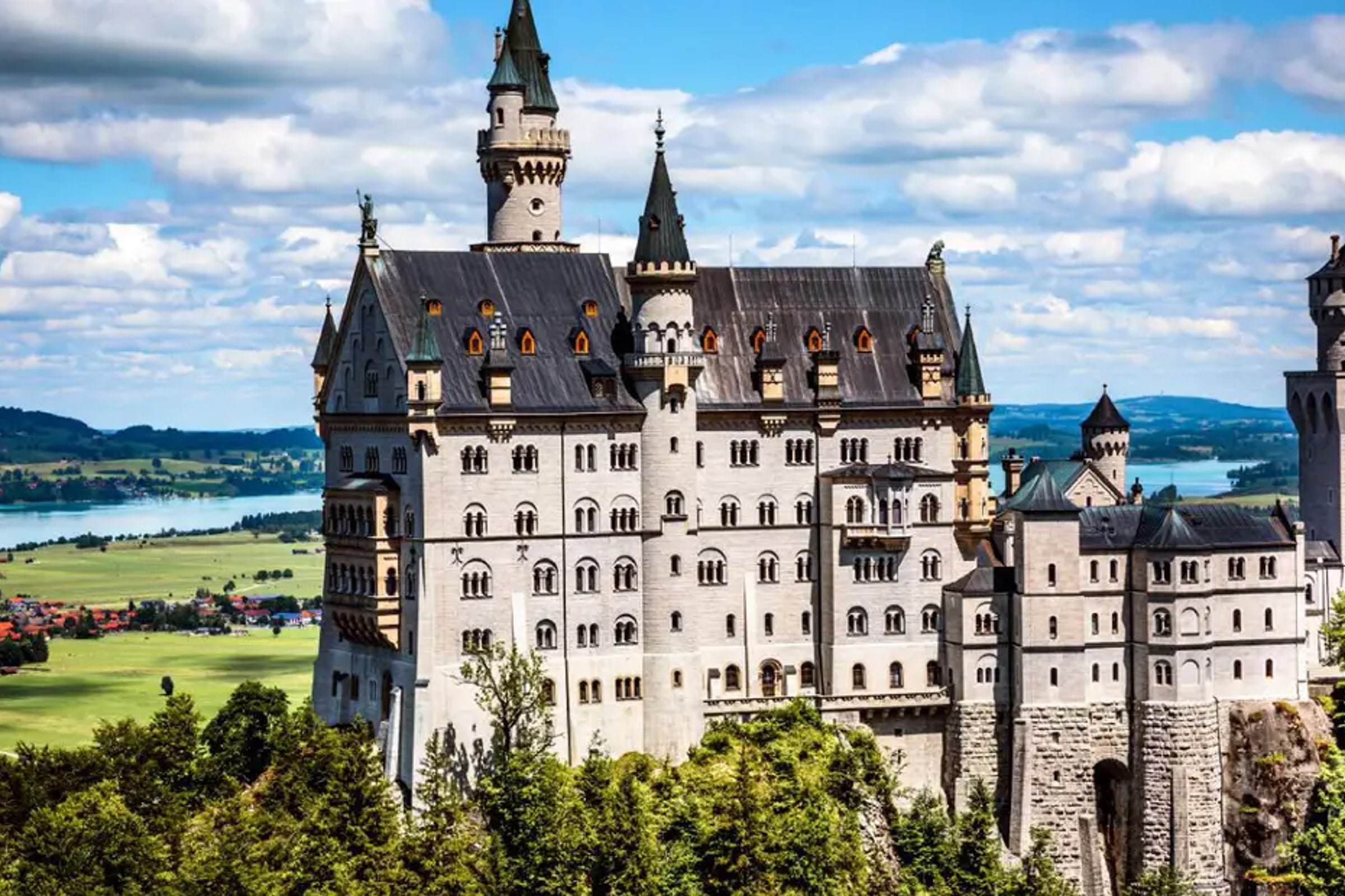 Germany Suburb Day Tour from Munich: Neuschwanstein & Linderhof Castle