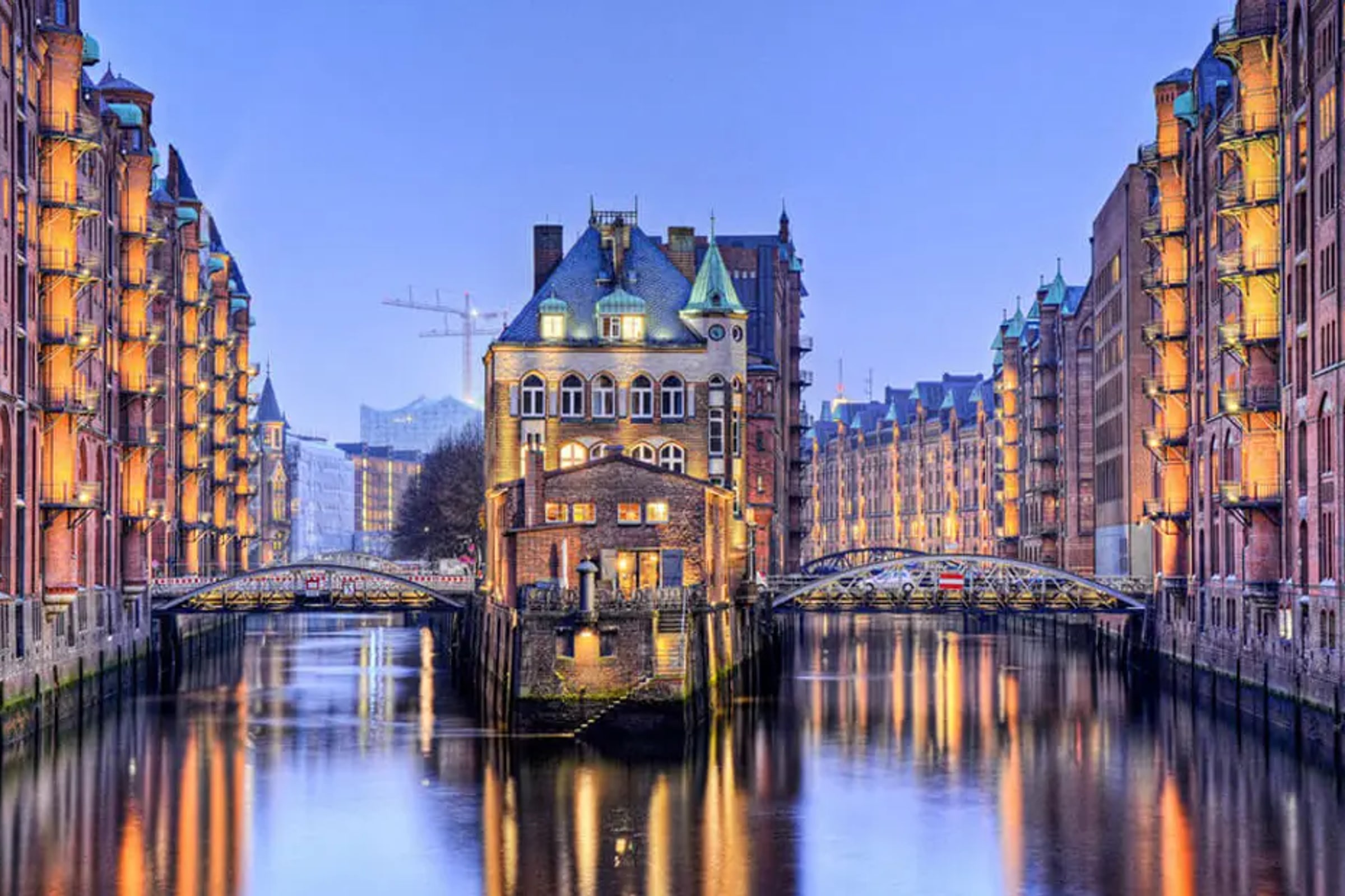 Hamburg Evening Harbor Cruise Tour
