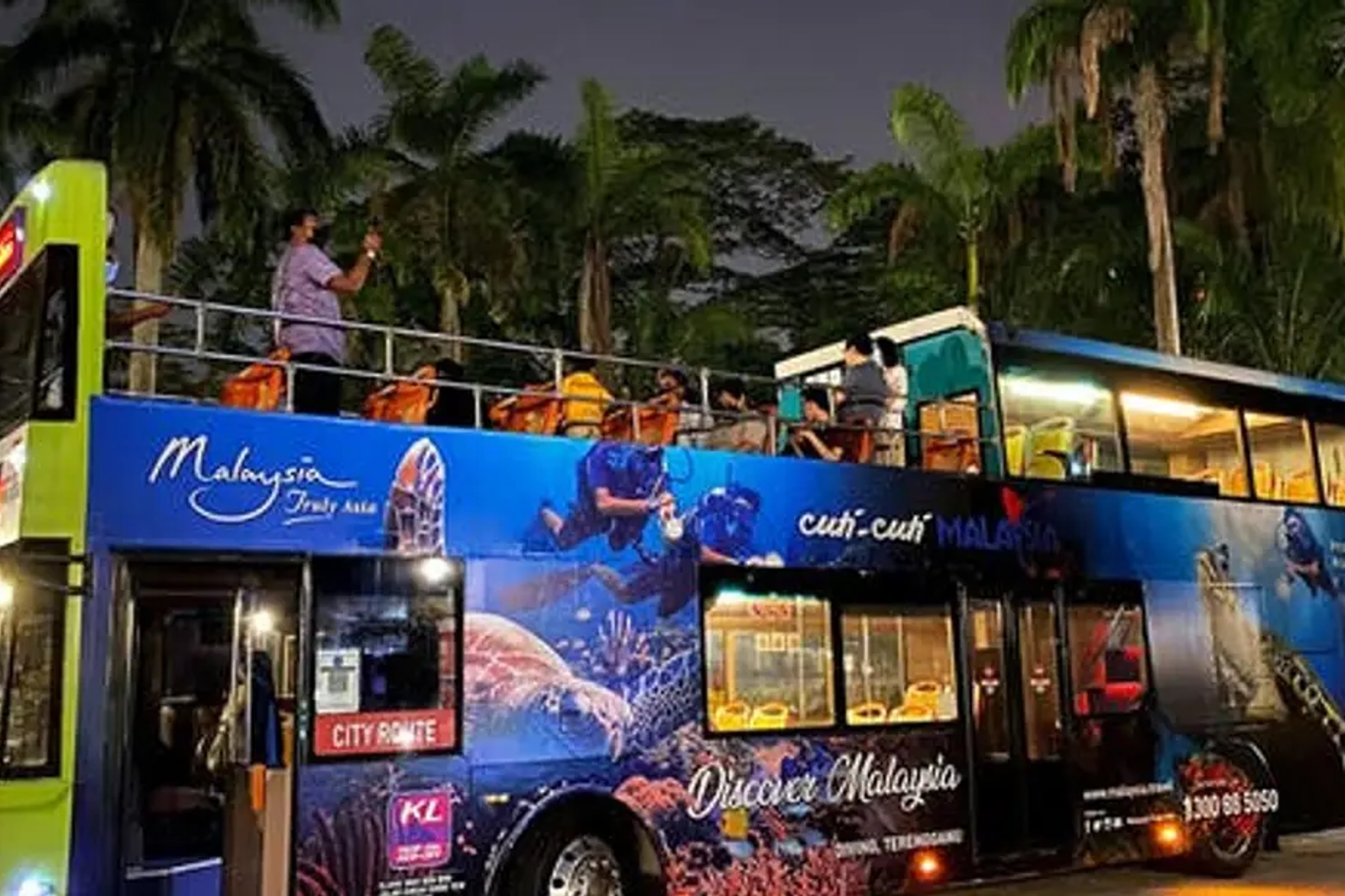 KL City of Lights Tour with Hop-on Hop-off Bus