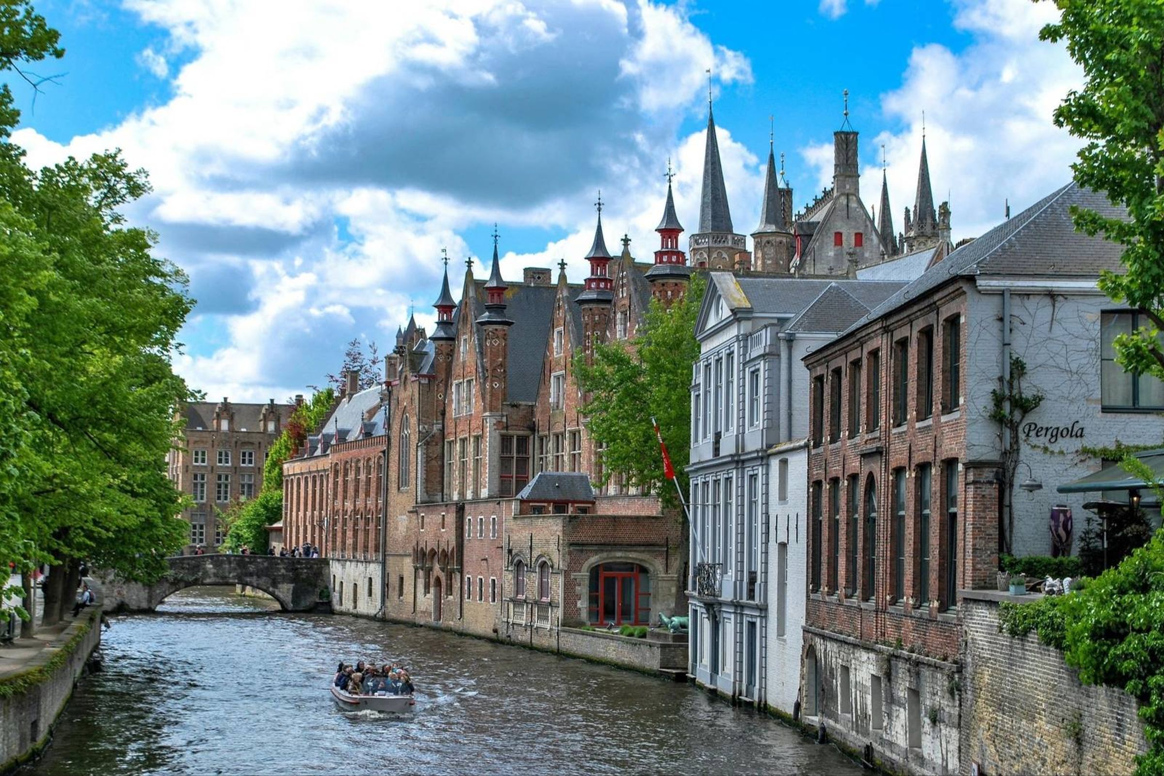 Transport from Paris to Bruges and Audio Guided Tour