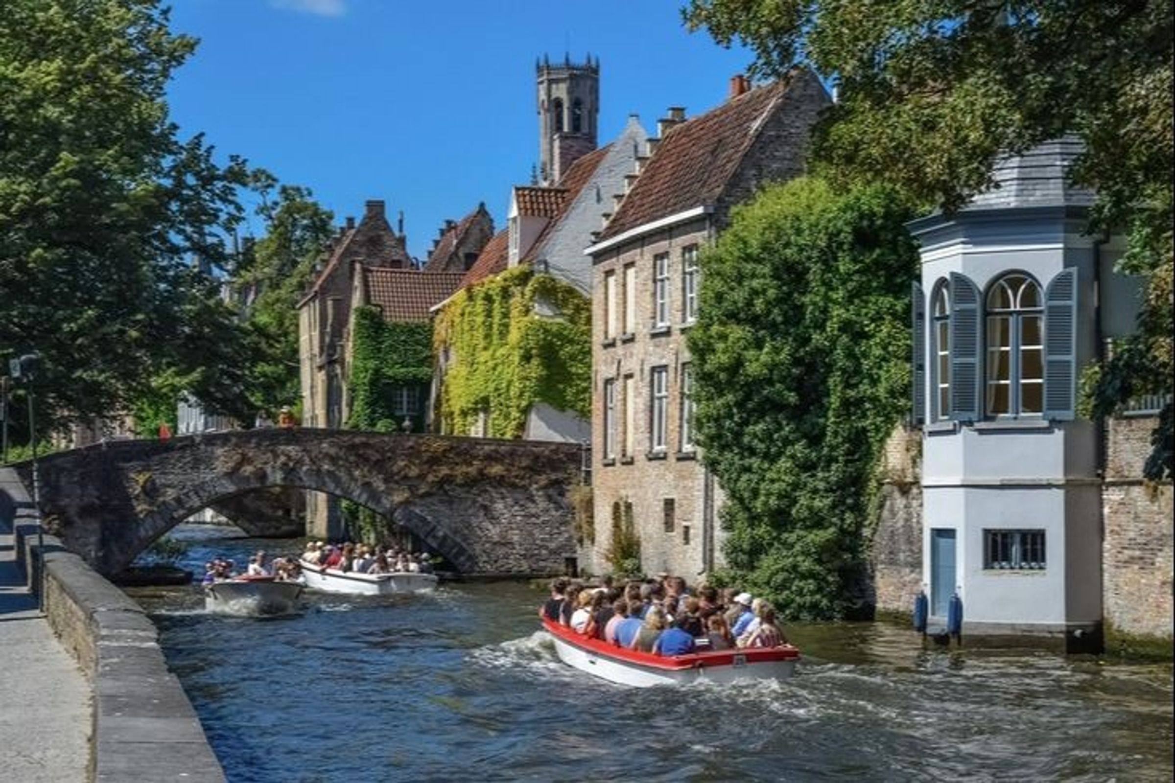 Guided tour of Bruges Day Trip with transport from Paris