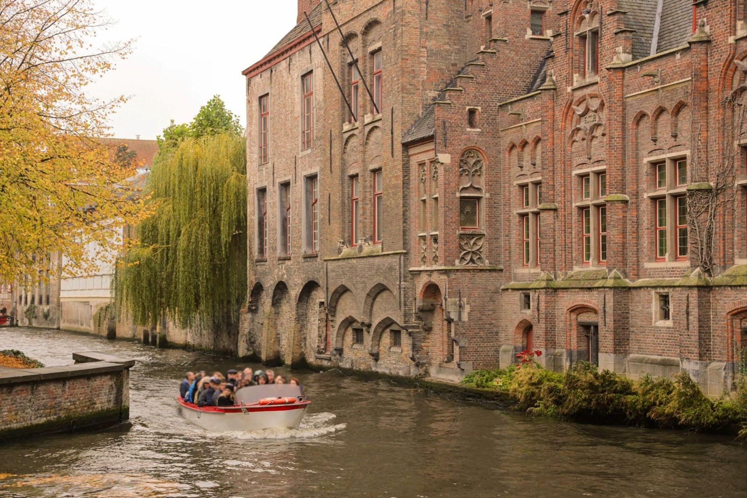 Private guided Tour to Bruges with roundtrip transportation from Paris (1-7)