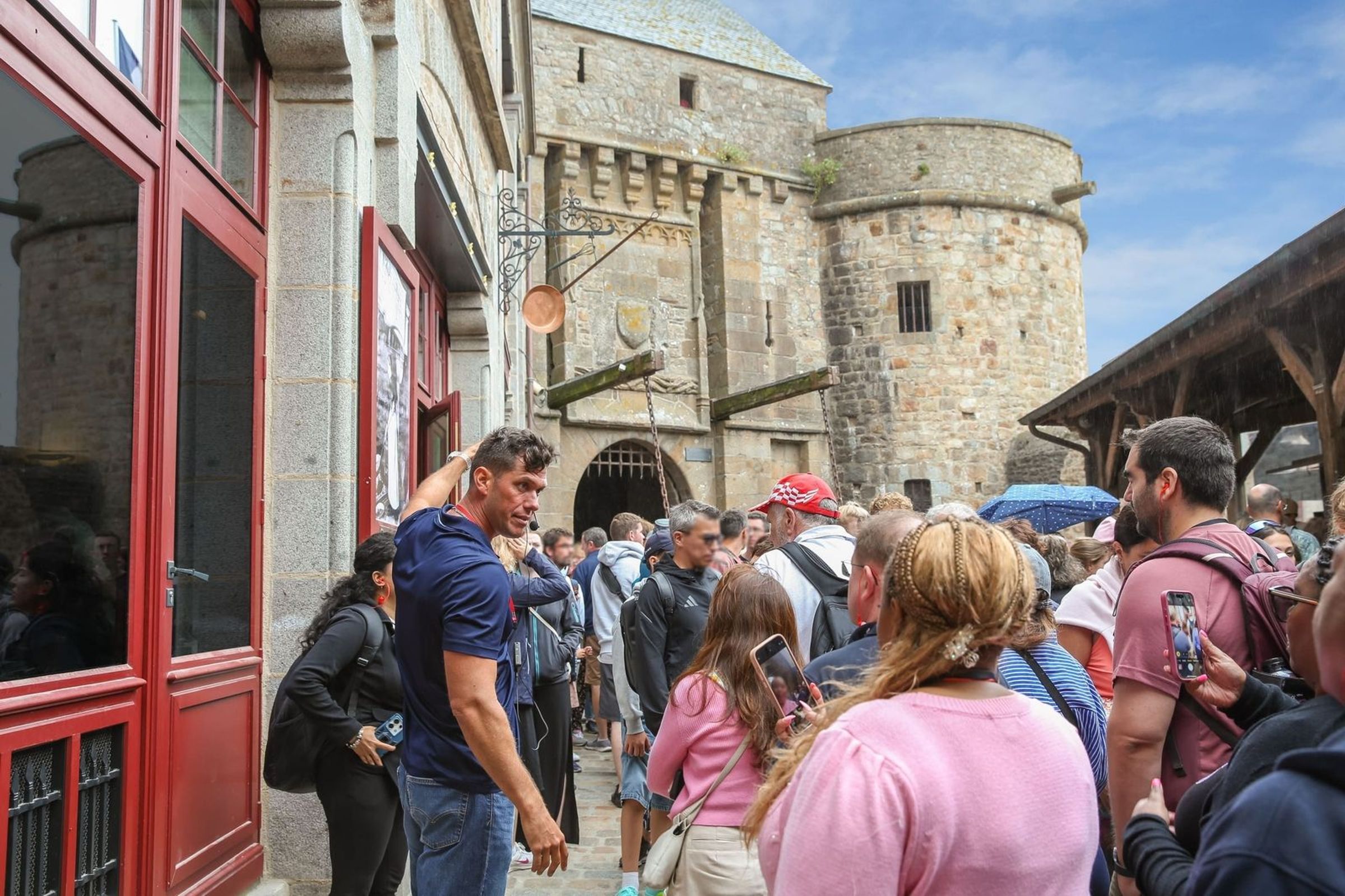 Guided Tour of Mont Saint-Michel Day Trip from Paris with transportation