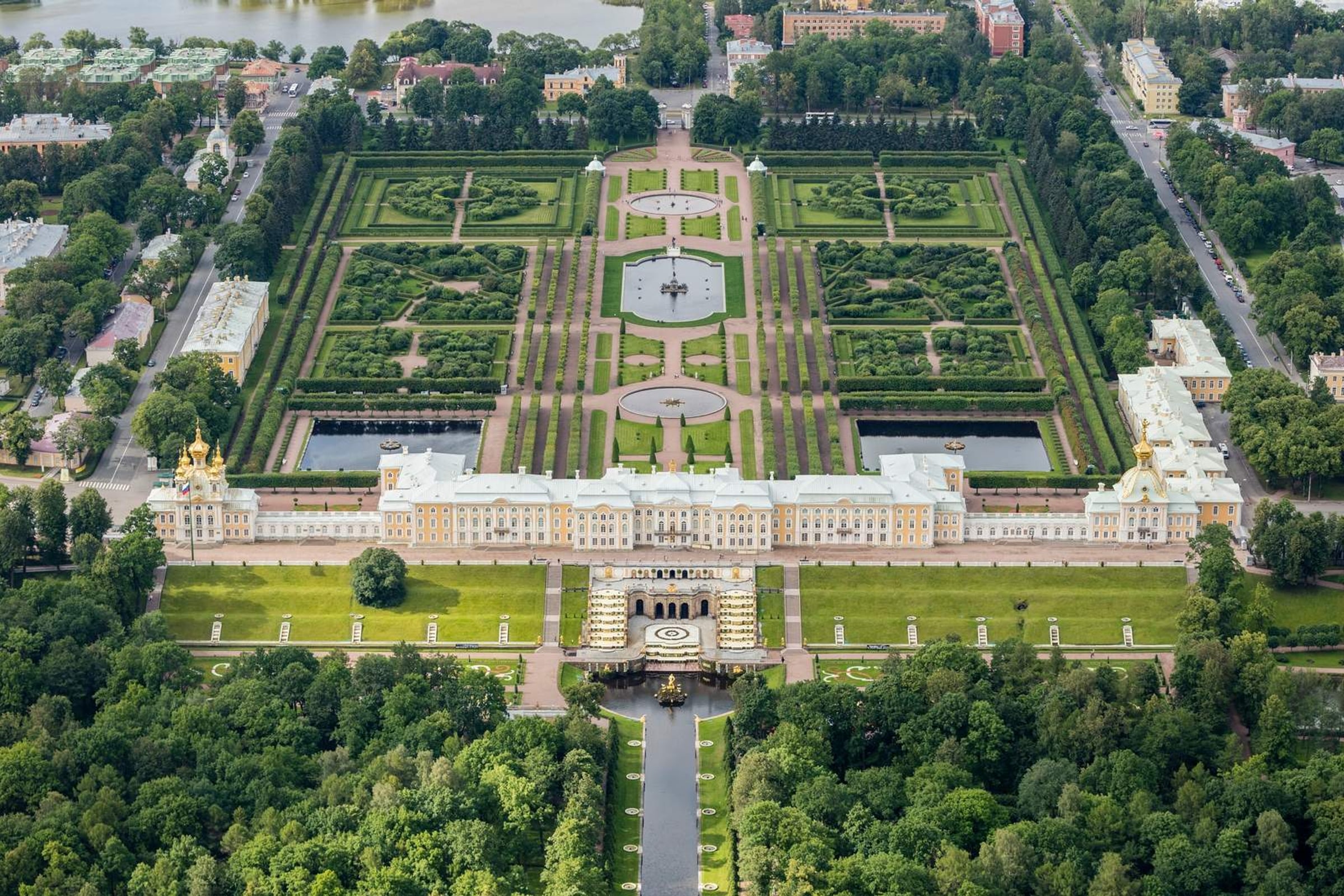 Parque de Peterhof (solo parque, sin palacio)