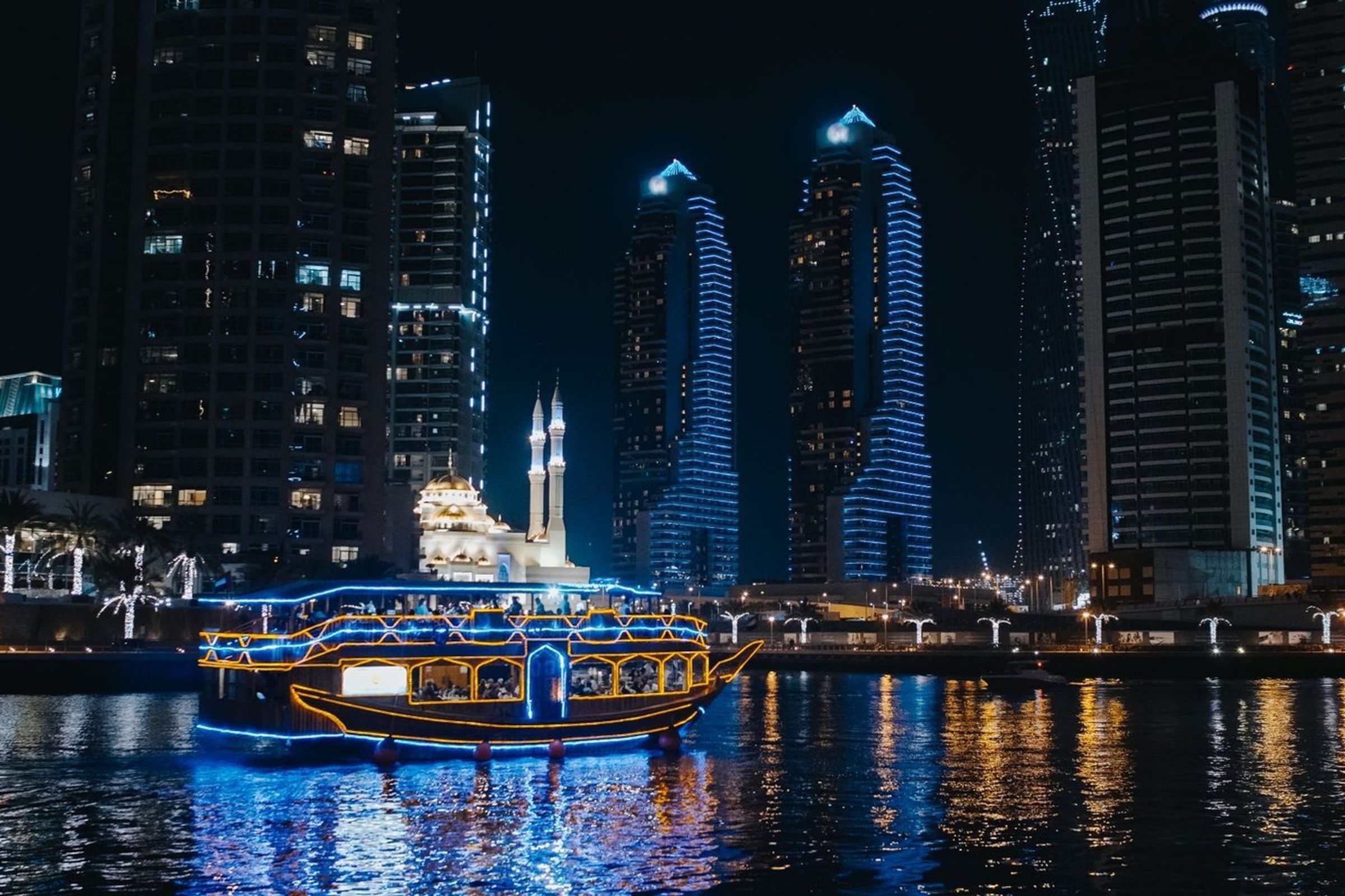 Marina Cruise with Jack Sparrow Floating Restaurant