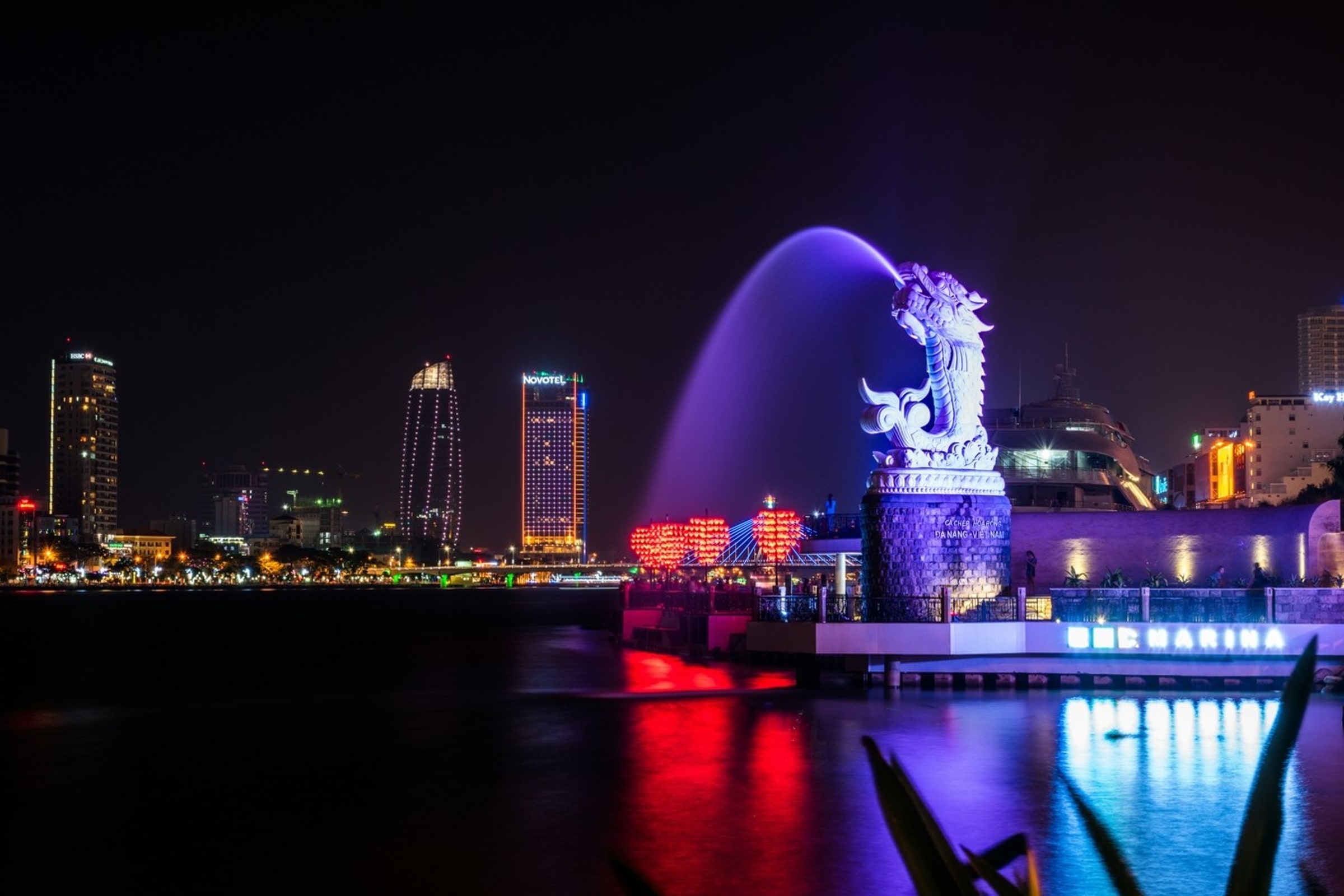 Postcard Vietnam: Halong Bay Cruise & Ba Na Hills Adventure
