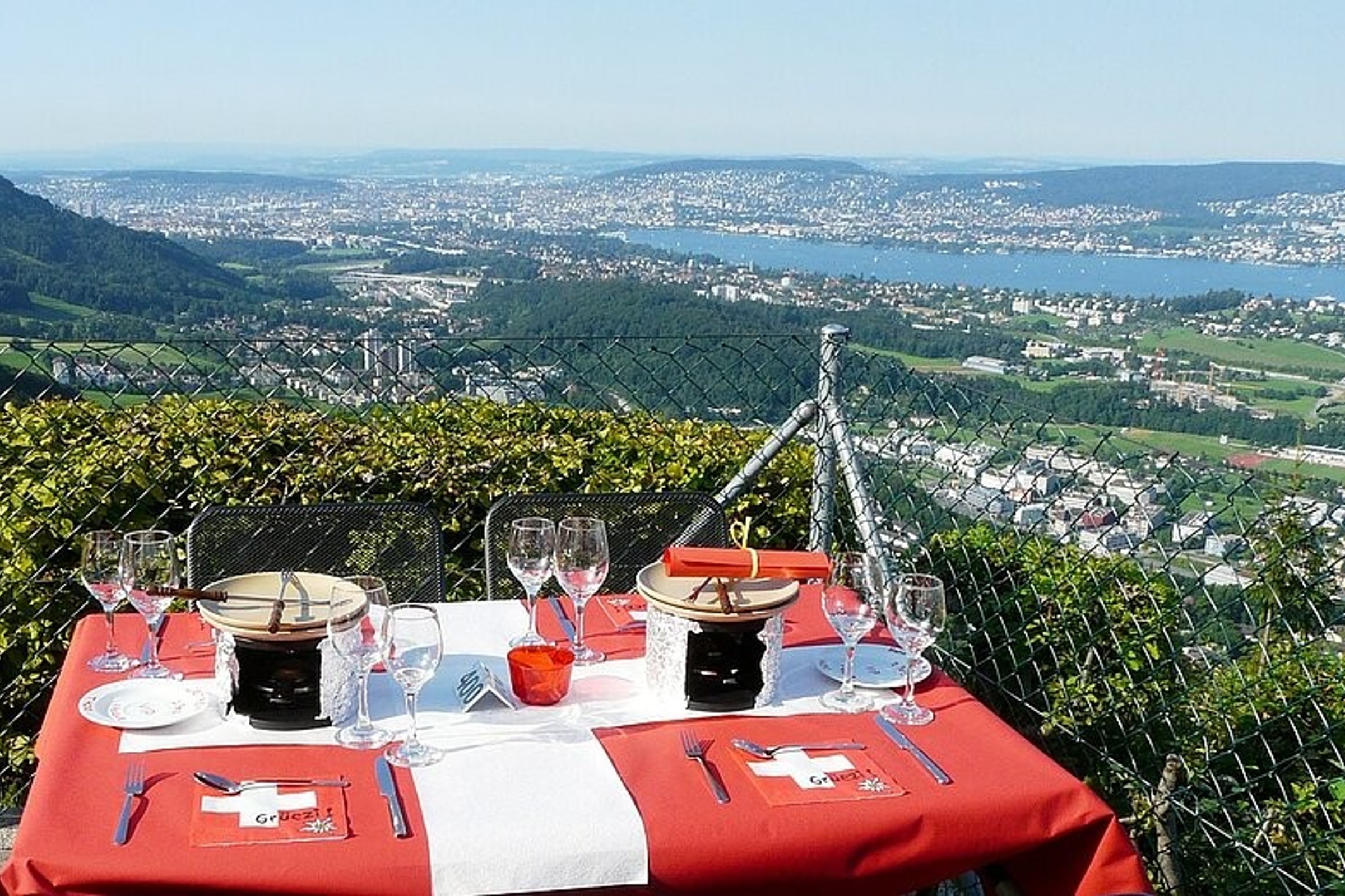 Zurich Sunset Tour with Cheese Fondue