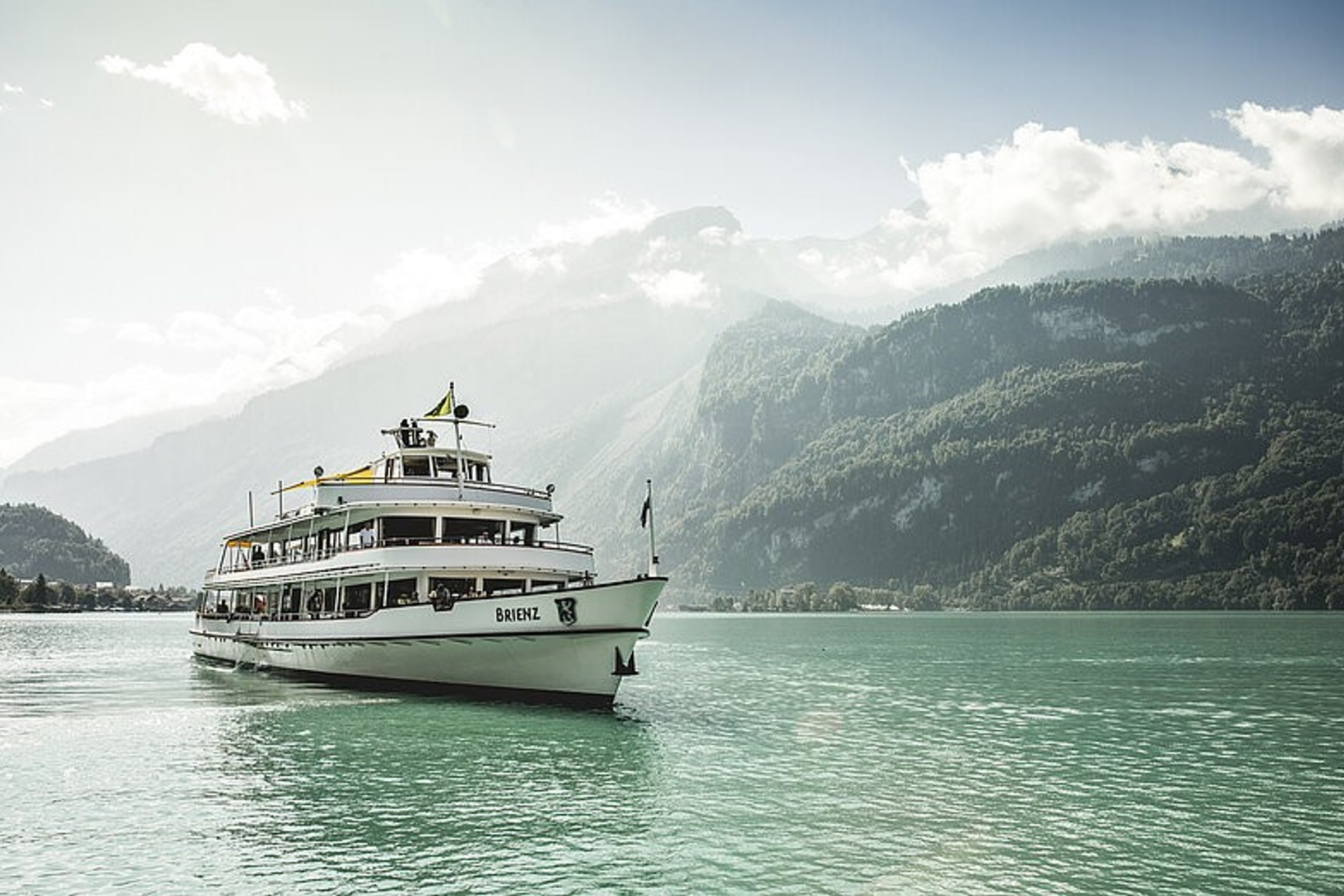 Interlaken - Lakes, Mountains & Adventures