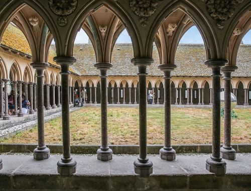 Guided Tour of Mont Saint-Michel Day Trip from Paris with transportation