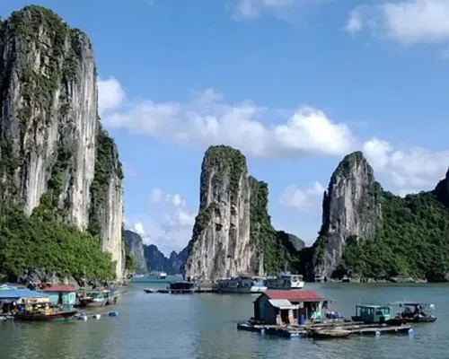 Magnificent Ha Long Bay Day Tour from Hanoi