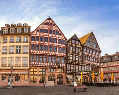 Old Town Frankfurt: The Missing Treasure Exploration Game