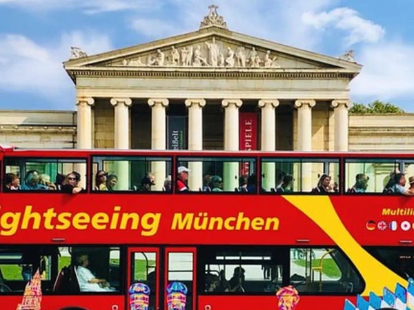 One hour city sightseeing bus tour in Munich
