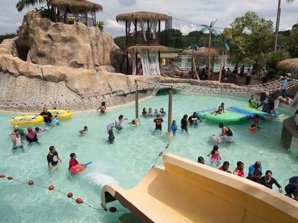 Wet World Water Park at Shah Alam