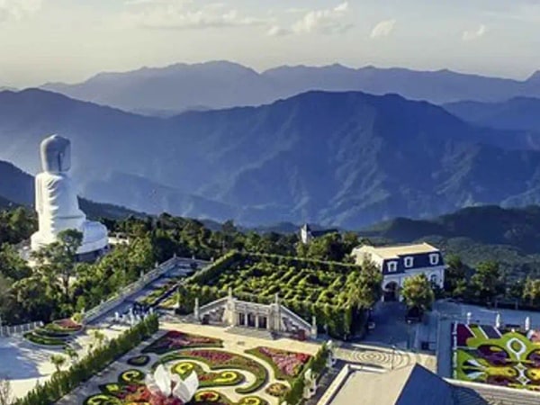 Ba Na Hills and Golden Bridge Day Tour
