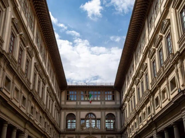 Skip the Line Uffizi Gallery Semi Private Tour