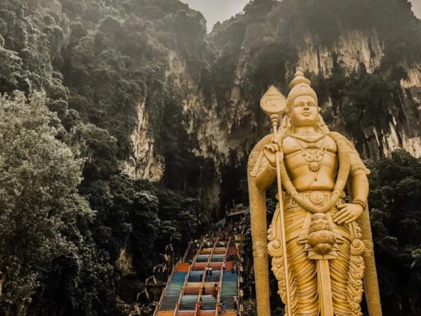 Genting Highlands and Batu Caves Day Tour