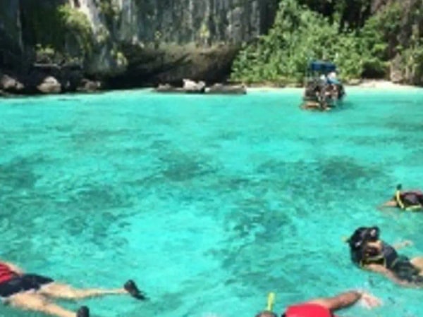 Phi Phi & Bamboo Islands Trip