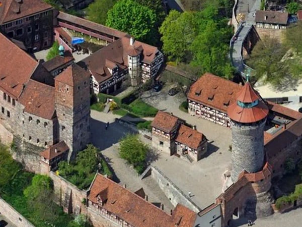Nuremberg city tour with excursion by train from Munich
