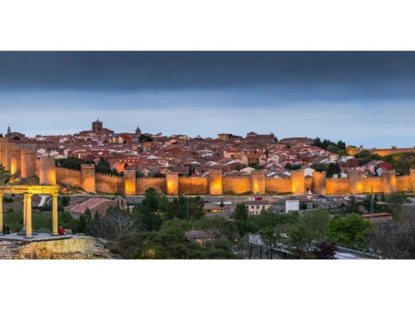 Avila and Segovia Full Day Guided Tour from Madrid