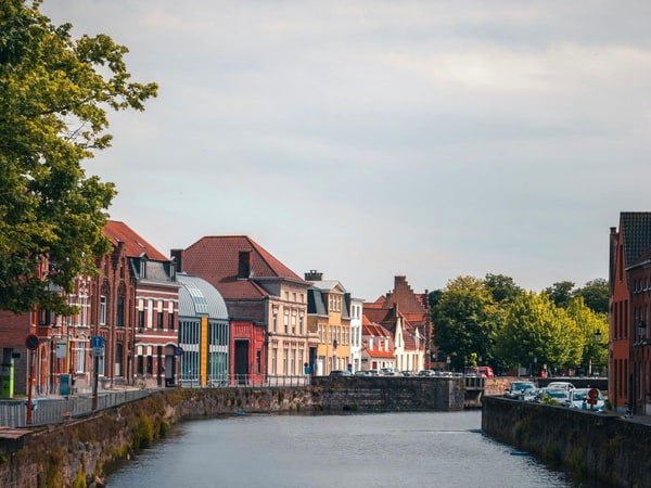 Transport from Paris to Bruges and Audio Guided Tour