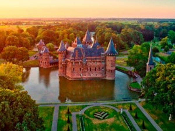 Private Day Trip to Utrecht and De Haar Castle