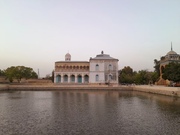 Ausflug in die Umgebung von Buchara: Sommerpalast des Emirs und Sufi-Heiligtümer