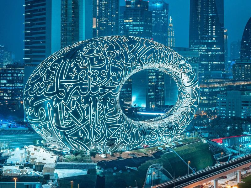 Dubai Travel Guide for First Time Visitors!